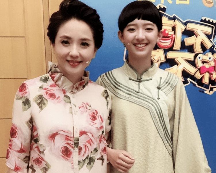 嫁普通丈夫恩爱30年的国家一级演员陶慧敏称：女儿让她欢喜让她忧