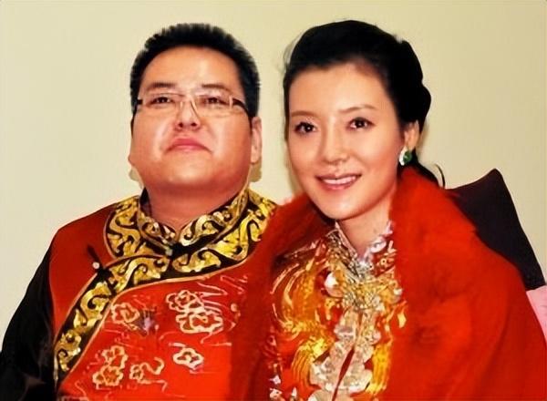 结婚两年后离婚的演员车晓，40岁依旧单身，她在追求什么？