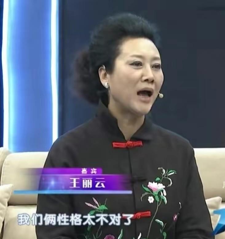 结婚两年后离婚的演员车晓，40岁依旧单身，她在追求什么？