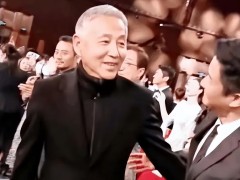 演员陈道明“白发照”曝光，他表示：不把自己当回事是一个人最大的本事