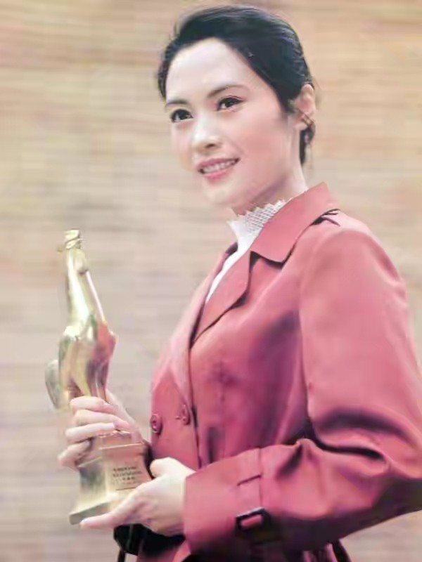 著名演员宋晓英：80年代的女神，嫁大7岁辛明，66岁依旧很美