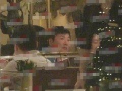 孙楠的老婆是谁（孙楠与妻子潘蔚双双幸福肥很有夫妻相，给老婆夹菜亲吻脸颊超有爱）