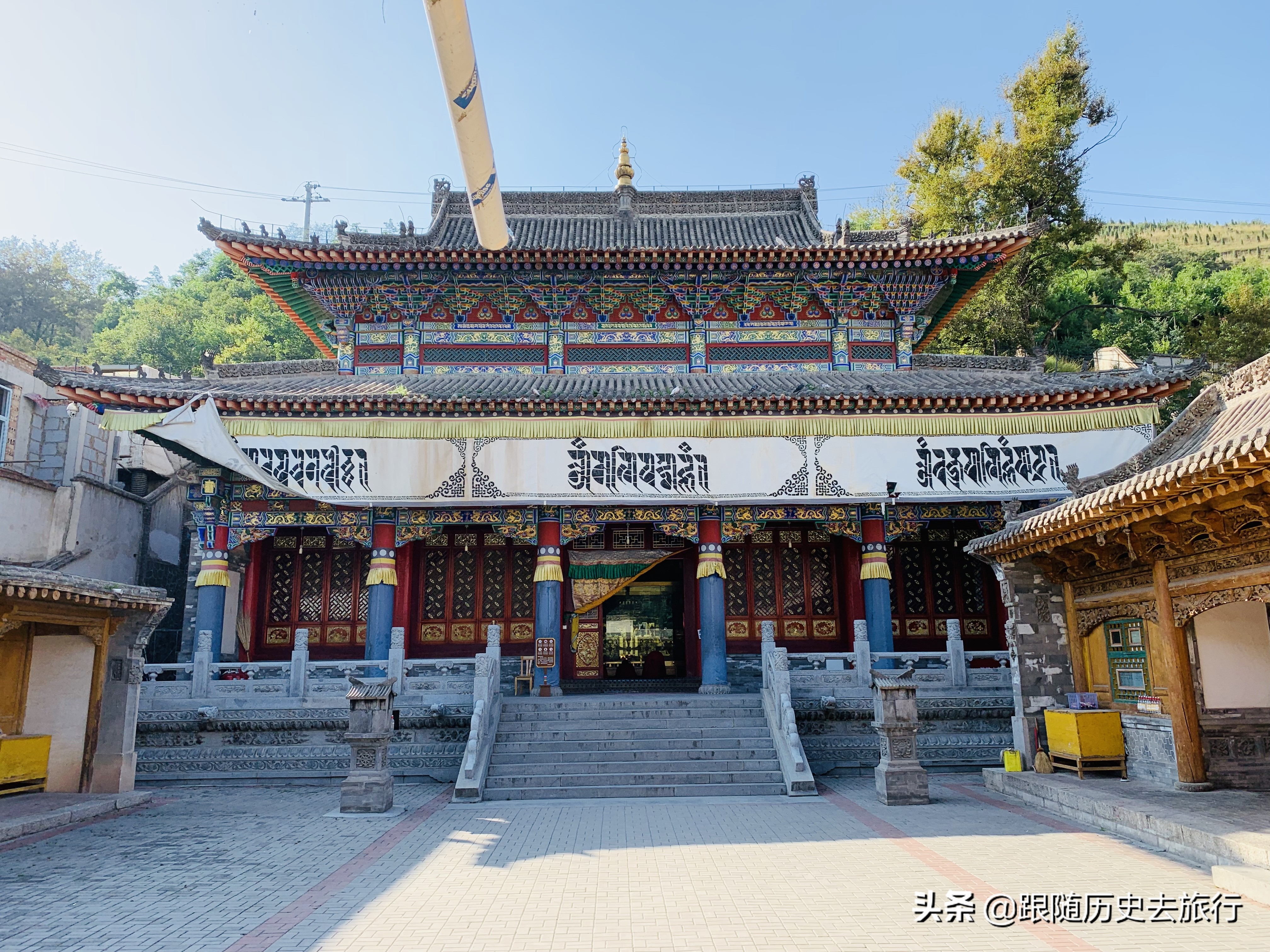 西宁这座佛教胜地塔尔寺，庄严神圣宏伟壮观，历经600年享誉世界