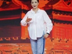 离婚十年再嫁舞蹈家的“小白菜”陶慧敏，如今一家生活幸福